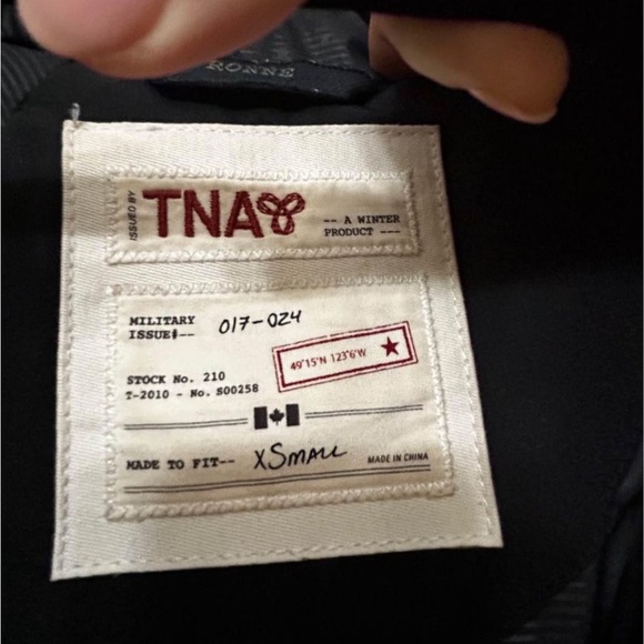 Aritzia TNA down parka - Picture 2 of 4